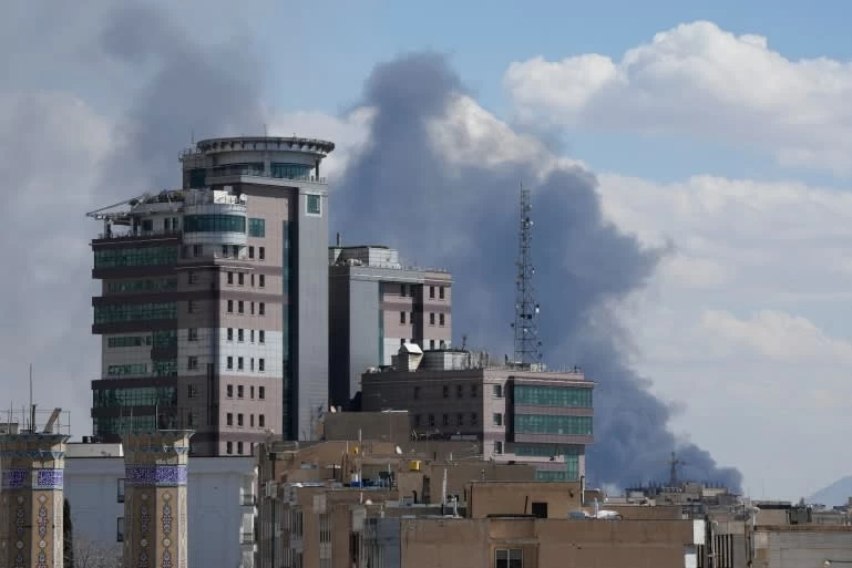 Israel Strikes Iran's Presidential Office in Overnight Airstrikes on Tehran Leadership Compound